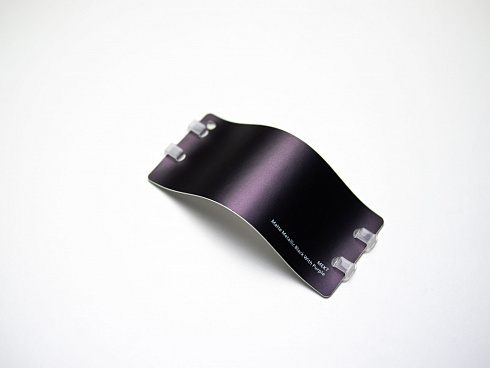 Виниловая плёнка IRISTEK Matte Metallic Black With Purple (черный с фиолетовым бриллиантом), MEK7, 1,52×17,5 м