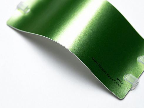 Виниловая плёнка IRISTEK Matte Metallic Apple Green (яблочно-зеленый), MEE3, 1,52×17,5 м