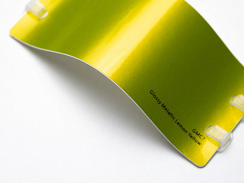 Виниловая плёнка Glossy Metallic Lemon Yellow (лимонно-желтый), глянцевая, GMC7, 1,52×17,5 м