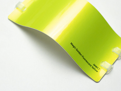 Виниловая плёнка IRISTEK Magic Golden Fluorescent Yellow (золотистый флуоресцентный желтый), MWC7, 1,52×17,5 м