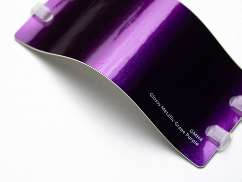 Виниловая плёнка IRISTEK Glossy Metallic Grape Purple (виноградно-фиолетовый), глянцевая, GMH4, 1,52×17,5 м